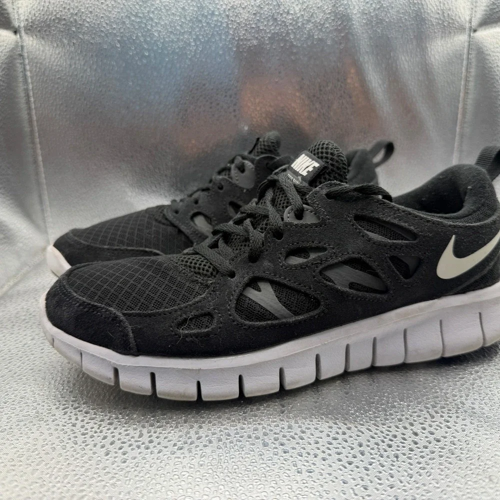 Size 6Y Nike Free Run 2 Low Black White Kids Lace Up Running Shoes DD0163-004 - Picture 6 of 10